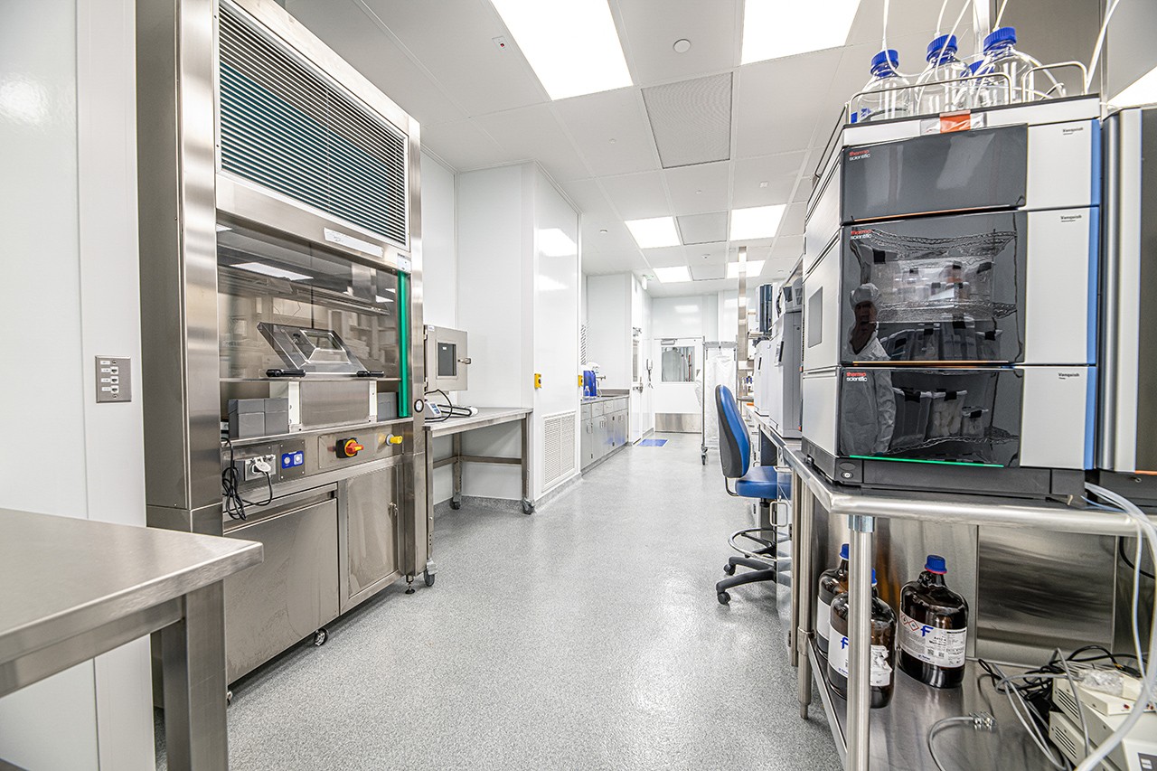 radiopharmaceuticals-cleanroom-7